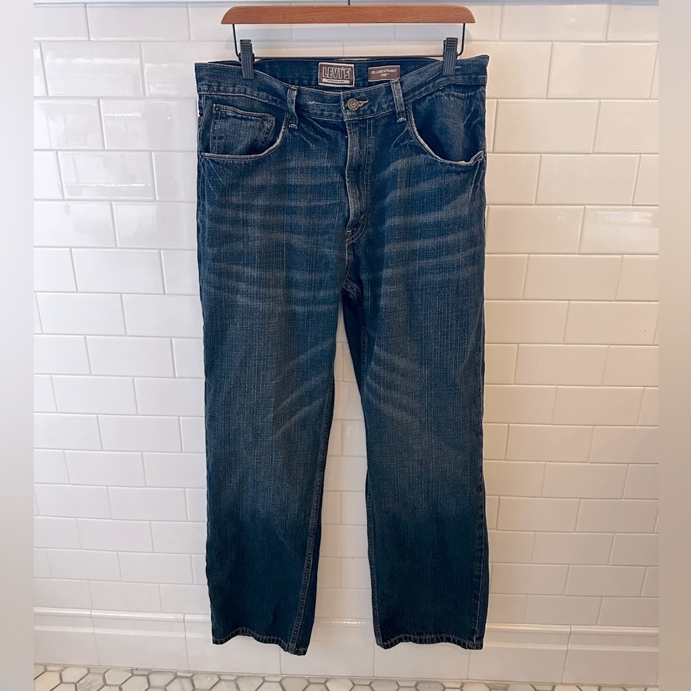 Levi’s relaxed straight 559 jeans